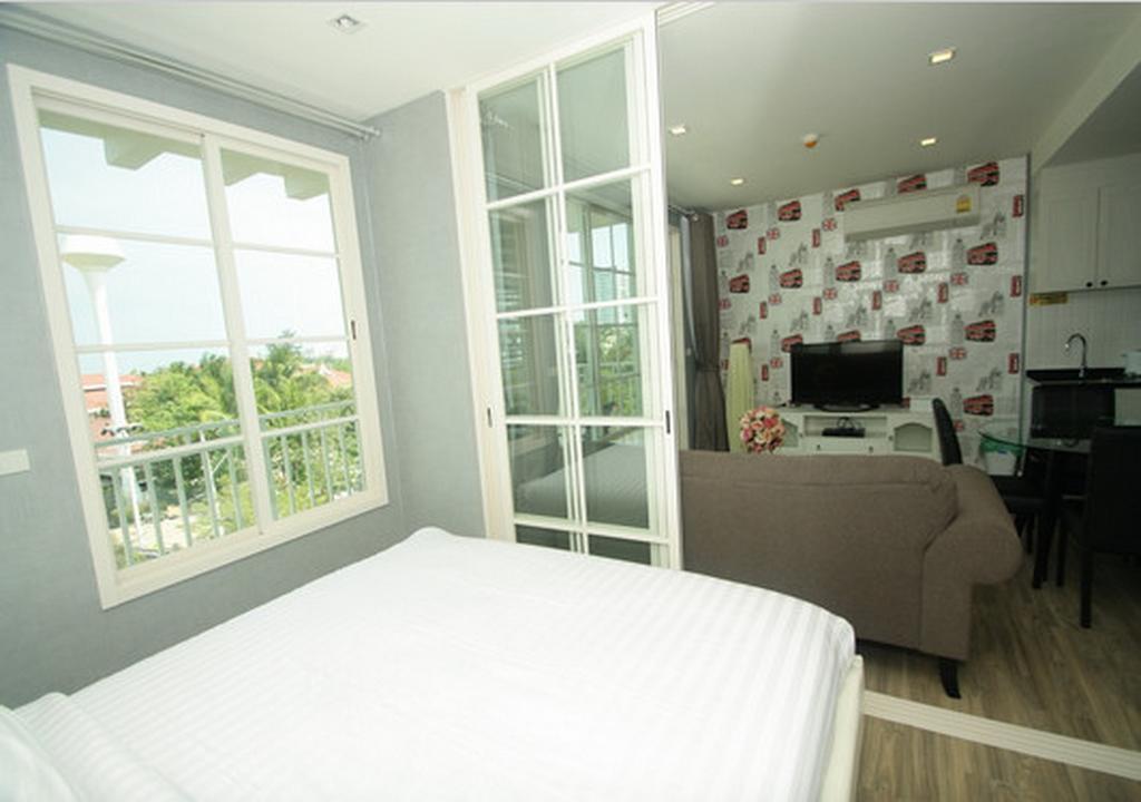 Summer Hua Hin By Sirirat Chambre photo